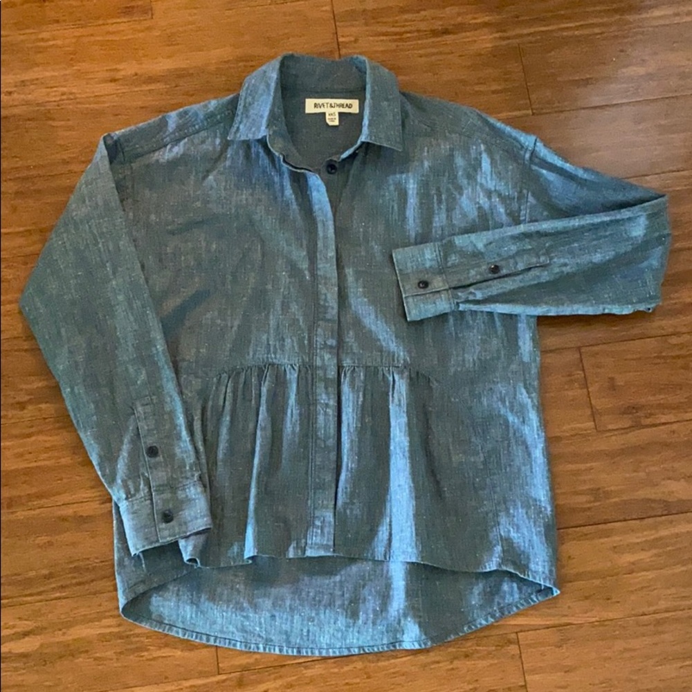 Rivet & Thread Chambray Button Down Shirt Size xxs